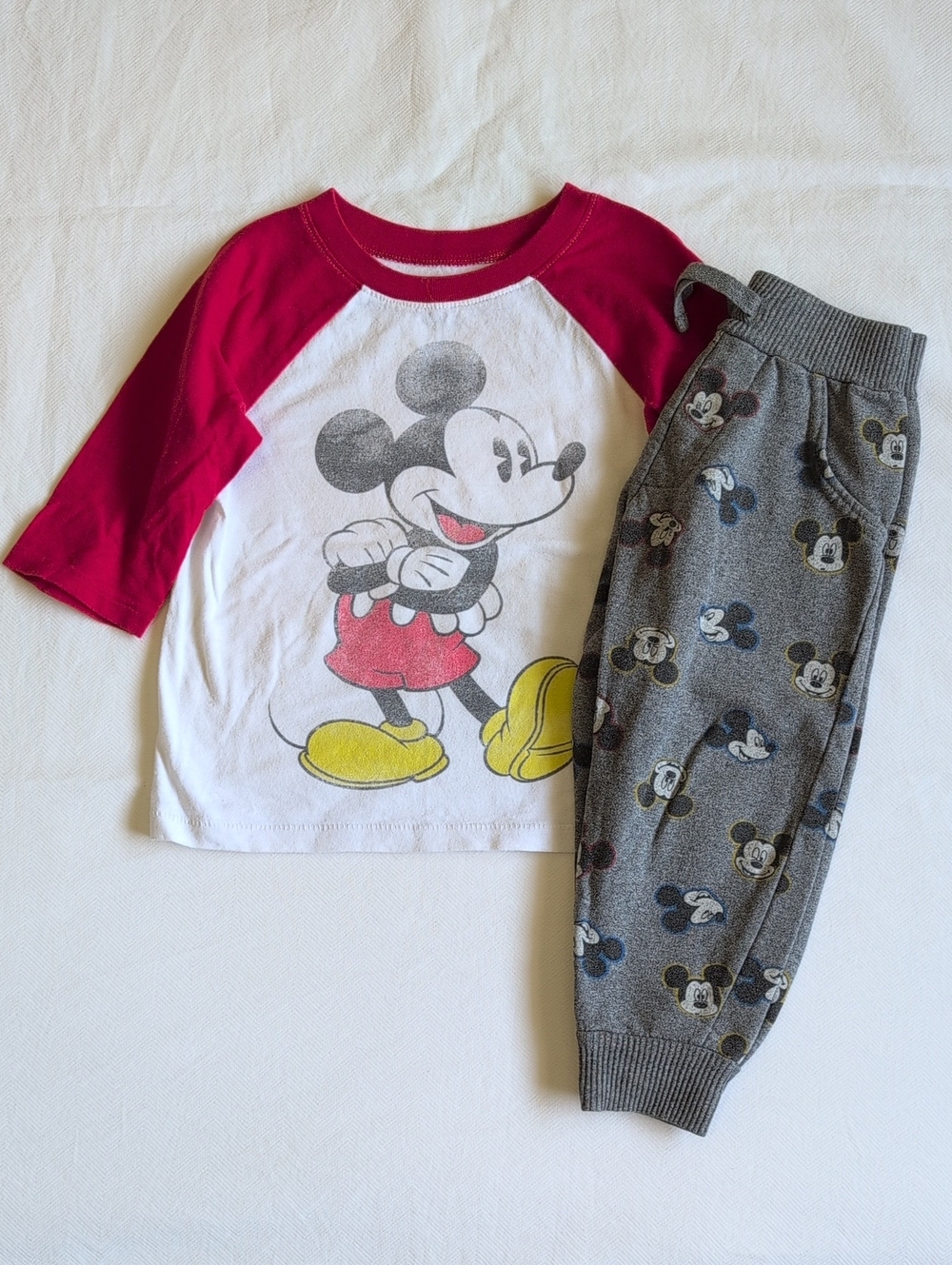 2T Toddler Boy Disney Mickey Mouse Outfit Bundle Old Navy Top Sweatpants Lot